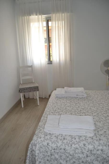 Cozy And Well Connected Apartment Séville Extérieur photo